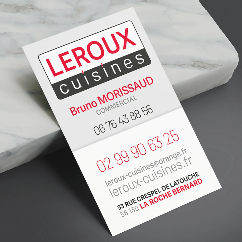 Carte de visite Leroux Cuisines &agrave; La Roche-Bernard avec les coordonn&eacute;es du commercial.